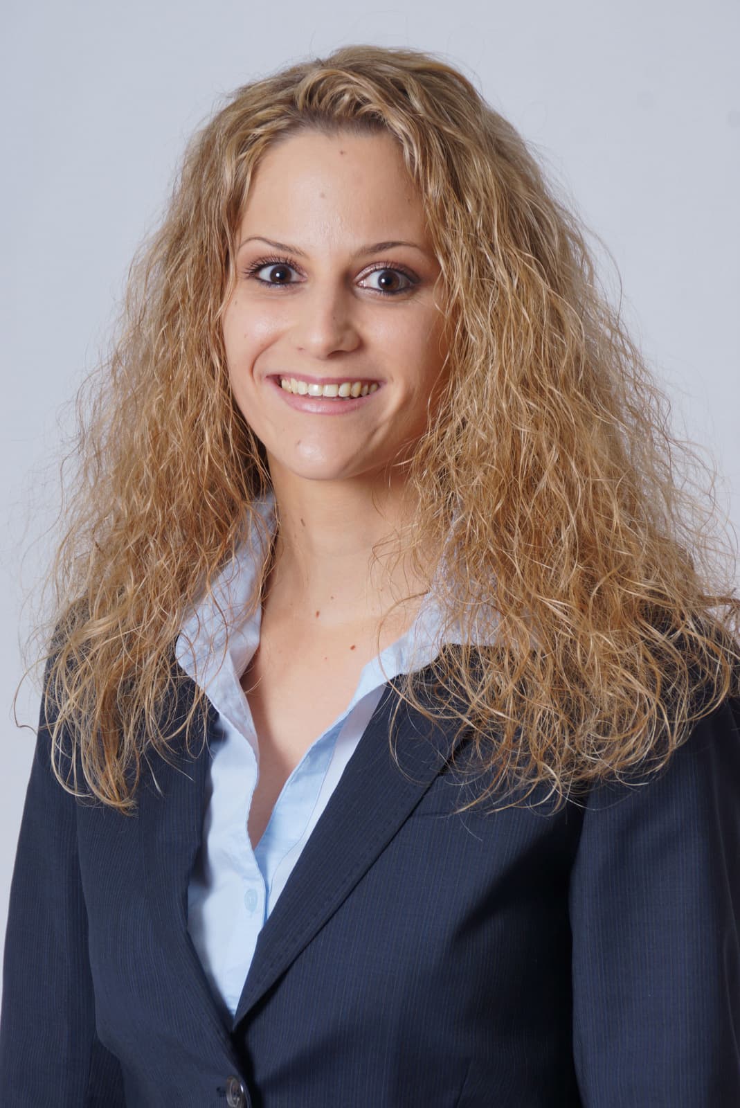 Samira Schnopp-Zizi, Head Finance & HR